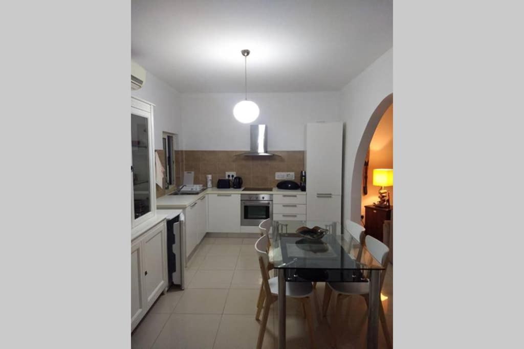 Confortable And Quiet Apartment In St. Julian Saint Julian's Eksteriør bilde